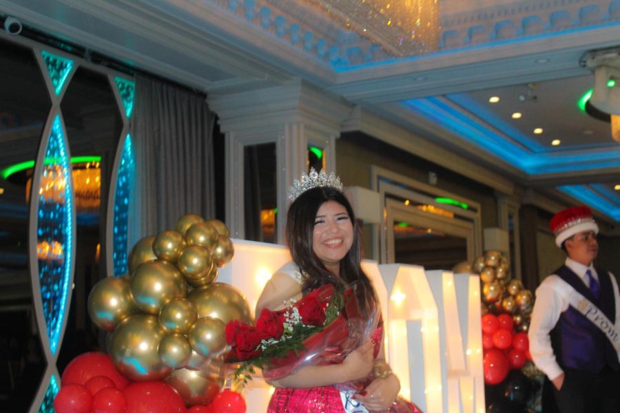 Emiliana Morales wins Prom Queen '22