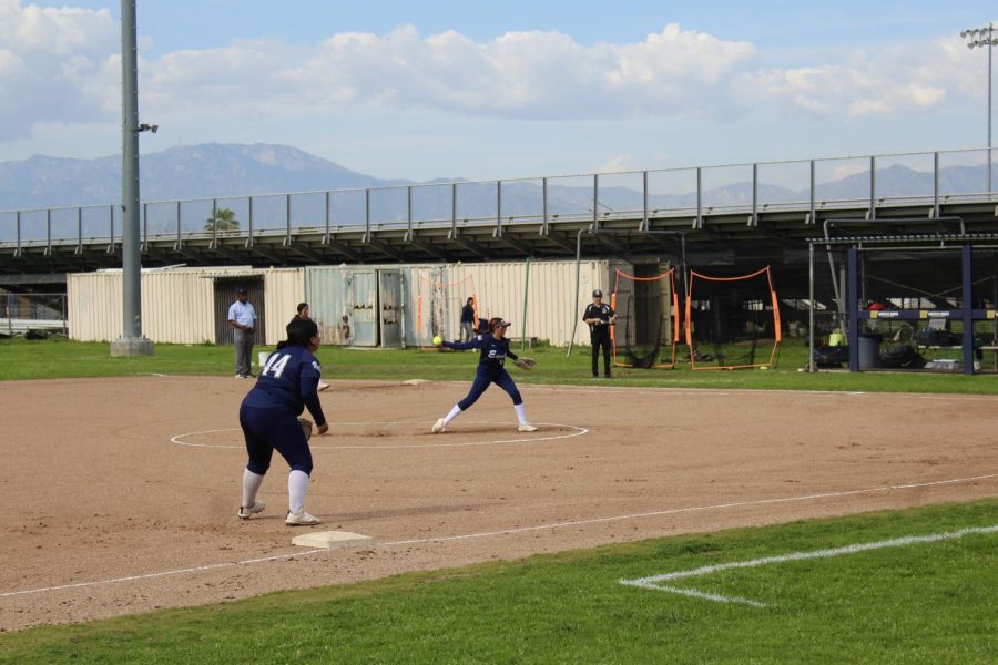 Blow Out Victory For JV Eagles Softball Team